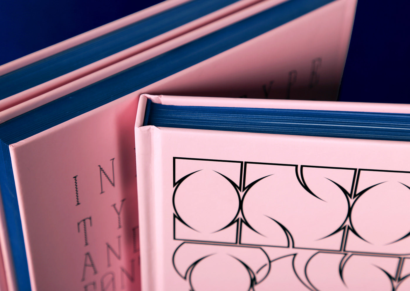 Indie-Type-Typefaces-and-Creative-Font-Application-in-Design-04